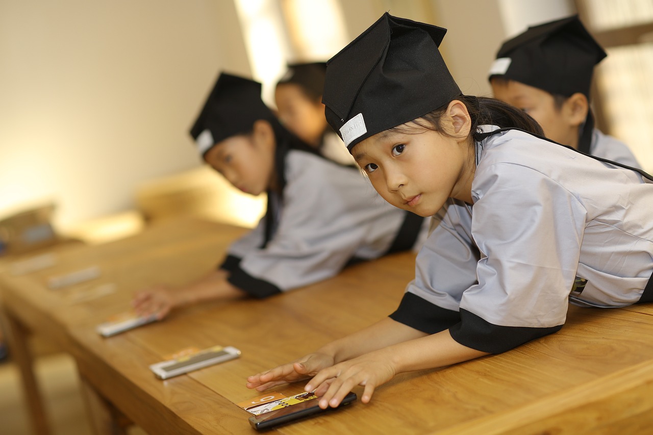 幼儿园小学化倾向，教育局的回应与应对策略